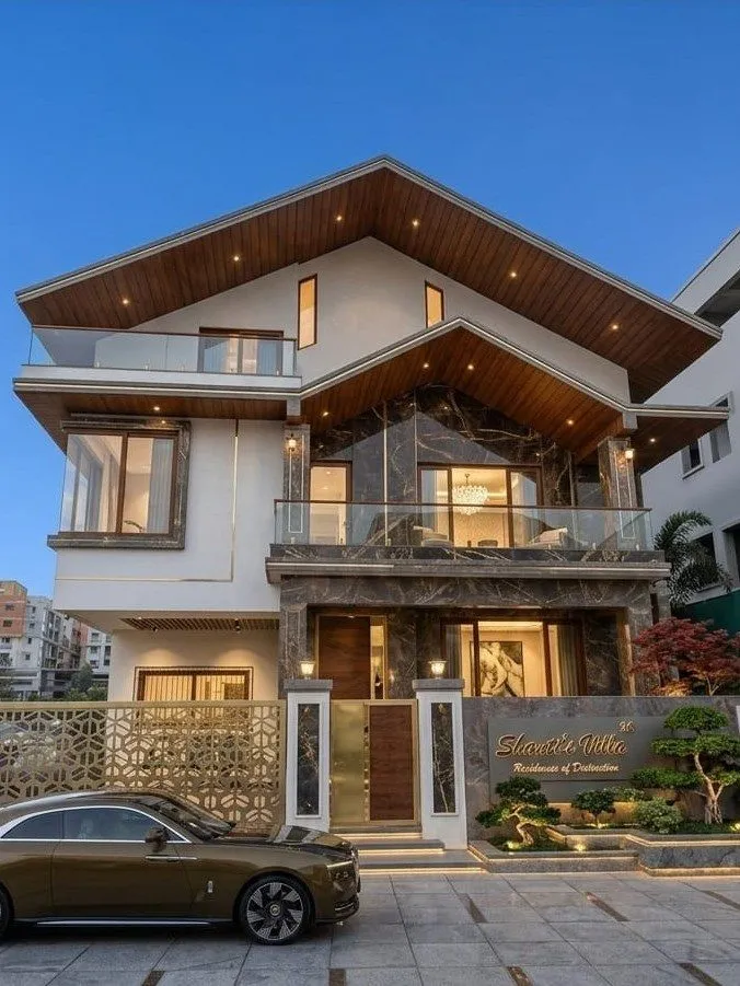 Marble Clad Bungalow Porch Design in Pune